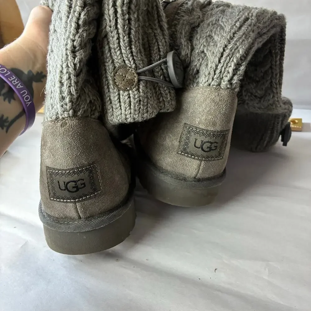 UGG Tall Classic Cardy Cable Knit Boots Women 11 Gray Wool Slouchy Button Winter